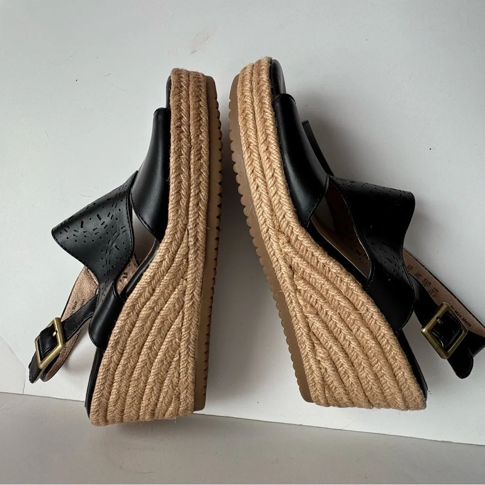 SOUL Naturalizer Ocean  Black and Tan Wedge Sandals